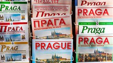 Ruští turisté se vrací do Prahy. Ruští turisté se vrací do Prahy.