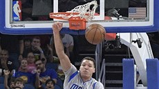 Aaron Gordon z Orlanda práv zasmeoval do koe Golden State.