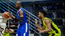 DeShawn Painter (vlevo) z Ostravy a Stan Simpson z Brna. DeShawn Painter (vlevo) z Ostravy a Stan Simpson z Brna.