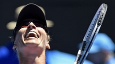 Mirjana Luiová-Baroniová se raduje z postupu do semifinále Australian Open.