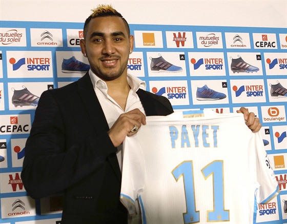 Dimitri Payet je konen spokojený. Drí dres Olympique Marseille, kam se...