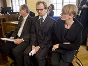 Okresní soud v Nymburku začal projednávat případ tří lékařů nymburské... Okresní soud v Nymburku začal projednávat případ tří lékařů nymburské...