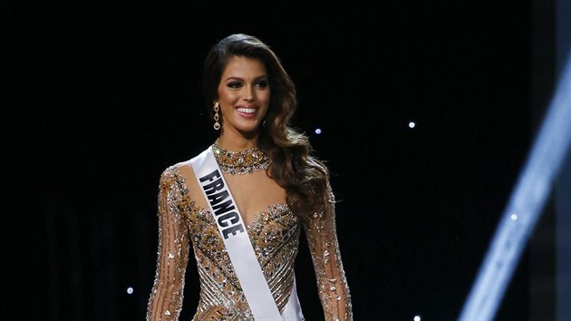 Francouzka Iris Mittenaere je Miss Universe 2016 (Manila, 30. ledna 2017).