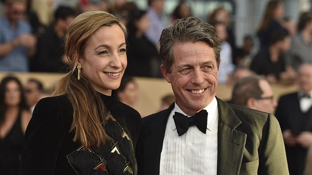 Anna Ebersteinov a Hugh Grant (Los Angeles, 29. ledna 2017)