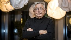 Slavný český režisér Jiří Menzel dorazil do Velkých Karlovic na degustační... Slavný český režisér Jiří Menzel dorazil do Velkých Karlovic na degustační...
