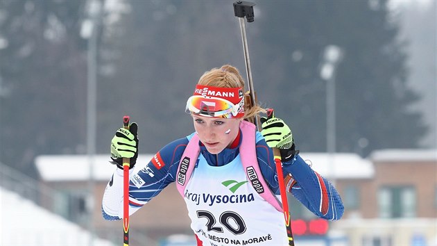 Anna Tkadlecov na trati sprintu na mistrovstv Evropy junior v biatlonu v Novm Mst na Morav.