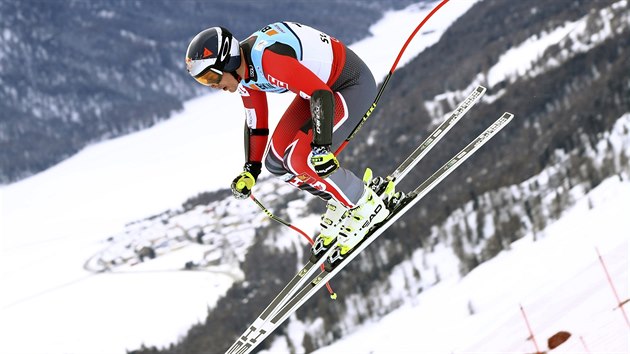 Erik Guay na trati superobho slalomu ve Svatm Moici