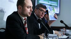 Vladimir Kara-Murza mladší (vlevo) na snímku se zavražděným Borisem Němcovem Vladimir Kara-Murza mladší (vlevo) na snímku se zavražděným Borisem Němcovem