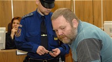 Martin Poslušný byl za brutální dvojnásobnou vraždu v Rakvicích na Břeclavsku... Martin Poslušný byl za brutální dvojnásobnou vraždu v Rakvicích na Břeclavsku...