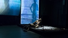 Vanda Hybnerová v inscenaci Sen o říši krásy Vanda Hybnerová v inscenaci Sen o říši krásy