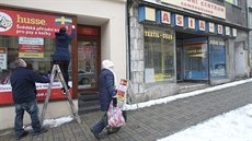 Oputné obchody na díve runé Masarykov tíd v Teplicích.