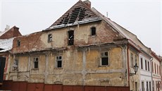 Dům naproti žateckému pivovaru, ve kterém má na podzim vzniknout po opravě... Dům naproti žateckému pivovaru, ve kterém má na podzim vzniknout po opravě...