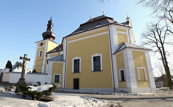 Obytovský kostel Navtívení Panny Marie postavený na pdorysu elvy má od...