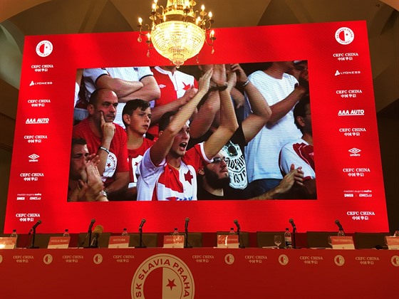 Slavia - tisková konference ped startem jara