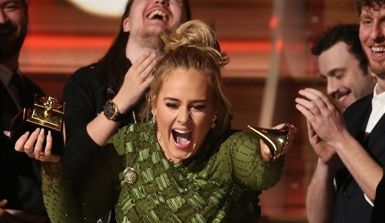 Adele na cenách Grammy (2017)