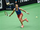 Barbora Strcov v utkn Fed Cupu proti Lae Arruabarrenaov
