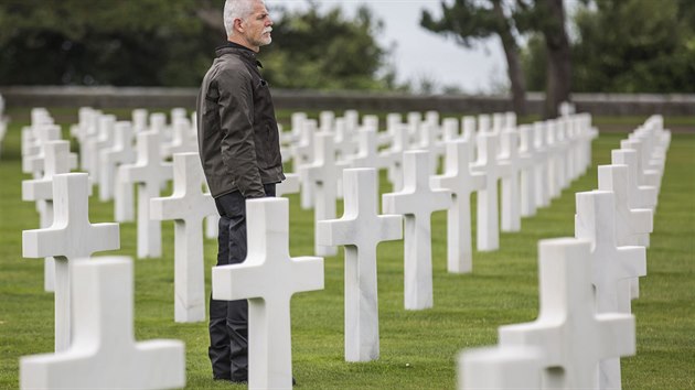 V Normandii jsme se Petrem Pavlem nemohli nezastavit u Colleville sur Mer, nejvtho americkho vojenskho hbitovu.