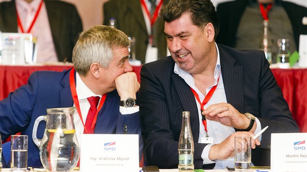 Poradce prezidenta Martin Nejedl a kancl Vratislav Myn na sjezdu zemanovc ze Strany prv oban