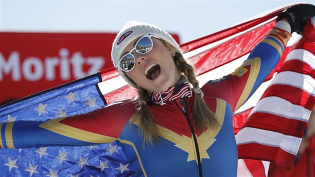 TAK JSEM ZASE VYHRLA. Mikaela Shiffrinov se ve Svatm Moici stala potet za sebou mistryn svta ve slalomu.