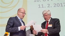 Předseda ČSSD Bohuslav Sobotka a místopředseda ČSSD Martin Starec na zasedání... Předseda ČSSD Bohuslav Sobotka a místopředseda ČSSD Martin Starec na zasedání...