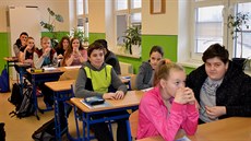 Čističky vzduchu (vzadu) jsou zkušebně instalovány v některých třídách Základní... Čističky vzduchu (vzadu) jsou zkušebně instalovány v některých třídách Základní...