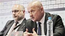 Plzeňský generální manažer Adolf Šádek (vpravo) a majitel Tomáš Paclík na... Plzeňský generální manažer Adolf Šádek (vpravo) a majitel Tomáš Paclík na...