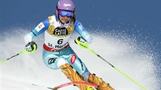 eská lyaka árka Strachová ve slalomu na mistrovství svta ve Svatém Moici.