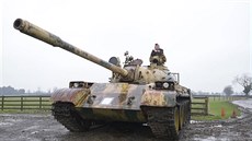 Třiadvacetiletý Brit má netradiční koníček. Sbírá válečné tanky Třiadvacetiletý Brit má netradiční koníček. Sbírá válečné tanky