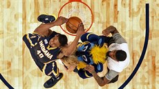 Glenn Robinson III. při své finální a vítězné smeči: přeskočil roztleskávačku,... Glenn Robinson III. při své finální a vítězné smeči: přeskočil roztleskávačku,...