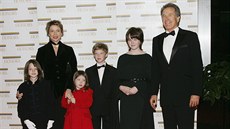Annette Beningová, její manelem Warren Beatty a jejich tyi dti (Washington,...