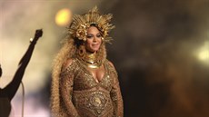 Beyoncé na udílení cen Grammy (Los Angeles, 12. února 2017)