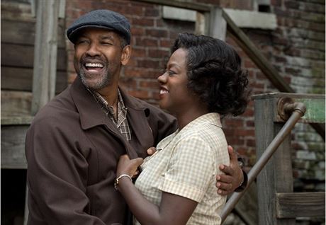 Denzel Washington a Viola Davisov ve filmu Fences