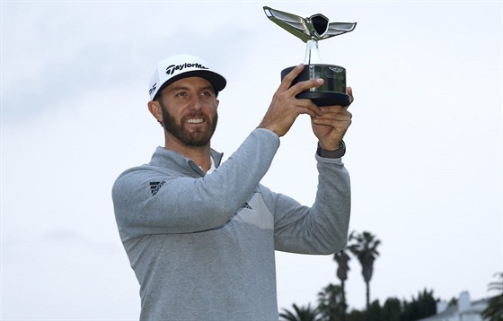 Dustin Johnson s cenou pro vítze turnaje Genesis Open