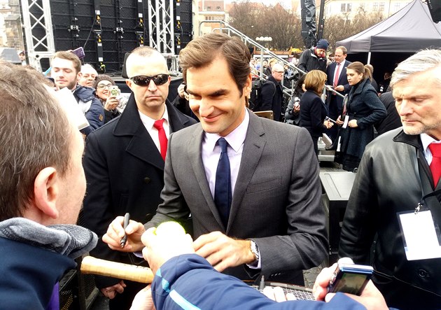 Roger Federer pivezl do Prahy davové ílenství