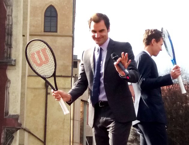 Roger Federer pivezl do Prahy davové ílenství