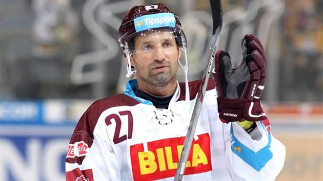 Hokejista Jan Hlav se zase vrtil do Sparty.