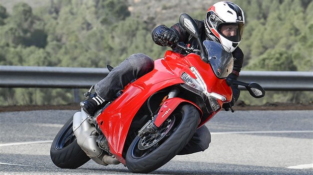 Otestovali jsme Ducati SuperSport.