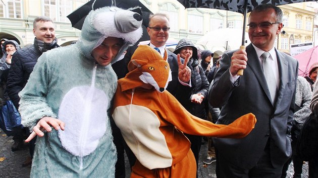 Protest proti sentnmu nvrhu novely o ochran prody, kter by podle kritik fakticky zlikvidoval nrodn parky v esk republice (Praha, 21. nora 2017)