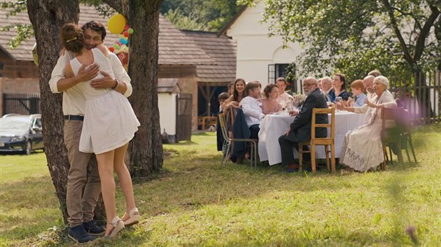 VIDEO: Máme nejhoršího tátu na světě, vzkazují Špunti na vodě - iDNES.cz