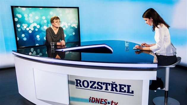 Filmov kritika Mirka Spilov a modertorka Monika Zavelov v diskusnm poadu iDNES.tv Rozstel (27. nora 2017)