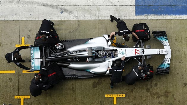 Valtteri Bottas pi pedstavovn monopostu Mercedes pro sezonu 2017 ve formuli 1.