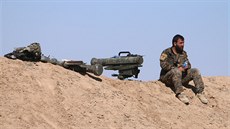 Písluník peván kurdských jednotek SDF, operujících na severu Sýrie (21....