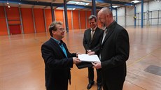 Ředitel firmy Lemtech pro Českou republiku Stanislav Štěpánek (vpravo) a šéf... Ředitel firmy Lemtech pro Českou republiku Stanislav Štěpánek (vpravo) a šéf...