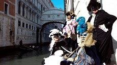 Benátský karneval vrcholí práv v tchto dnech.