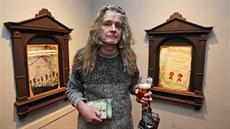 Leden 2017. Fotograf Jaroslav Malík na své zatím poslední vernisáži cyklu... Leden 2017. Fotograf Jaroslav Malík na své zatím poslední vernisáži cyklu...
