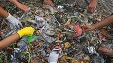 Kadý den se v celé Indonésii dostane do oceánu skoro deset tun odpadk.