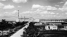 Pohled na elektrárnu A-1 v Jaslovských Bohunicích před zahájením stavby dalších... Pohled na elektrárnu A-1 v Jaslovských Bohunicích před zahájením stavby dalších...
