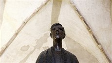 Kovová plastika pro pátera Josefa Toufara. Její autor, uznávaný sochař Olbram... Kovová plastika pro pátera Josefa Toufara. Její autor, uznávaný sochař Olbram...