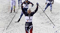 Maiken Caspersen Fallaová slaví triumf ve sprintu na mistrovství světa v... Maiken Caspersen Fallaová slaví triumf ve sprintu na mistrovství světa v...