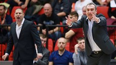 Nymburský trenérský tým - hlavní Ronen Ginzburg (vpravo) a jeho asistent Oren... Nymburský trenérský tým - hlavní Ronen Ginzburg (vpravo) a jeho asistent Oren...